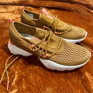 Sorel Kinetic Impact sneakers